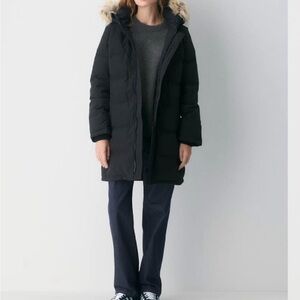 Aritzia TNA Black Hooded Puffer Jacket